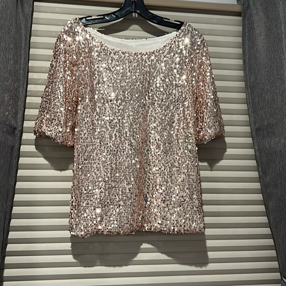 Squen Top With Sleeve (NEW)
